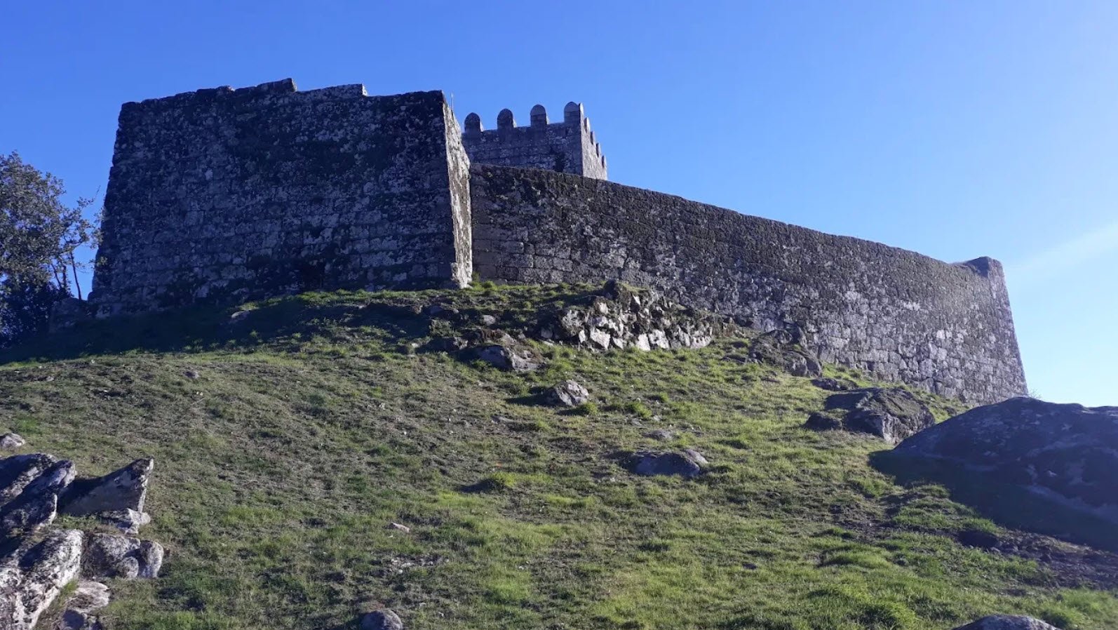 Castle of Arnóia, Portugal